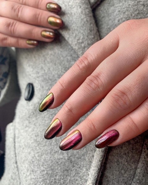 Маникюр с втиркой: необыкновенные идеи дизайна 2021 Маникюр с втиркой: необыкновенные идеи дизайна 2021