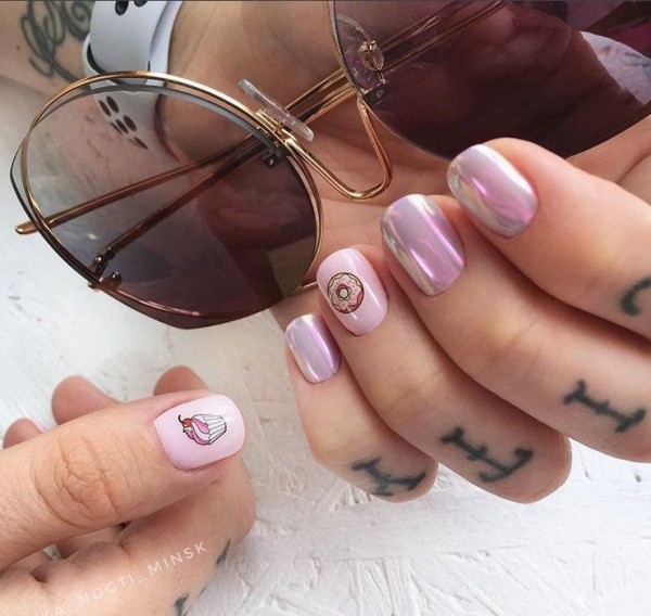 Маникюр с втиркой: необыкновенные идеи дизайна 2021 Маникюр с втиркой: необыкновенные идеи дизайна 2021