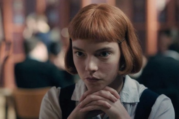 Фильмы, в которых актеры играли персонажей намного младше себя Фильмы, в которых актеры играли персонажей намного младше себя