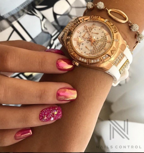 Маникюр с втиркой: необыкновенные идеи дизайна 2021 Маникюр с втиркой: необыкновенные идеи дизайна 2021