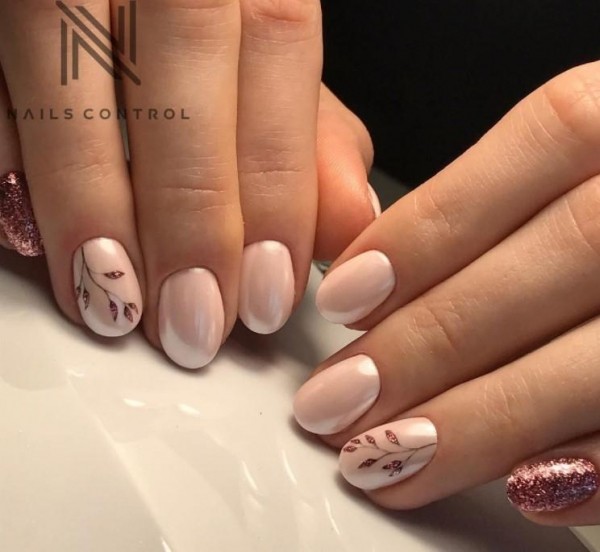 Маникюр с втиркой: необыкновенные идеи дизайна 2021 Маникюр с втиркой: необыкновенные идеи дизайна 2021