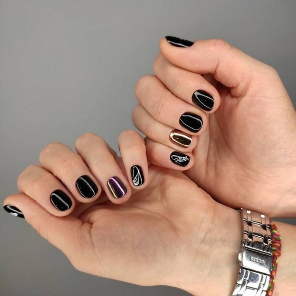 Маникюр с втиркой: необыкновенные идеи дизайна 2021 Маникюр с втиркой: необыкновенные идеи дизайна 2021