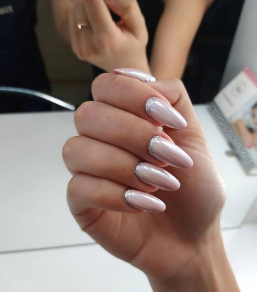 Маникюр с втиркой: необыкновенные идеи дизайна 2021 Маникюр с втиркой: необыкновенные идеи дизайна 2021