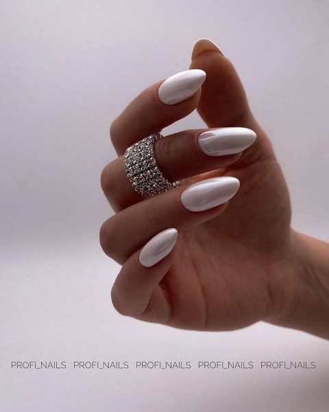 Маникюр с втиркой: необыкновенные идеи дизайна 2021 Маникюр с втиркой: необыкновенные идеи дизайна 2021