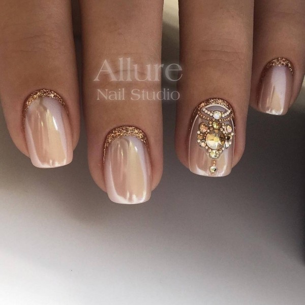 Маникюр с втиркой: необыкновенные идеи дизайна 2021 Маникюр с втиркой: необыкновенные идеи дизайна 2021