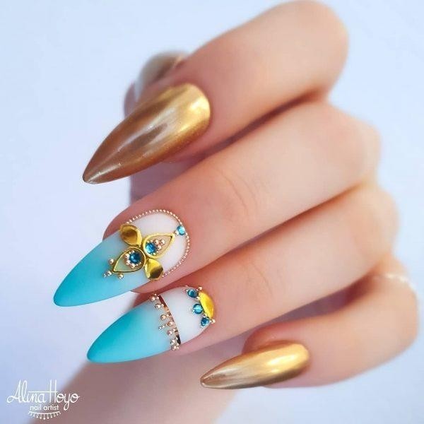 Маникюр с втиркой: необыкновенные идеи дизайна 2021 Маникюр с втиркой: необыкновенные идеи дизайна 2021