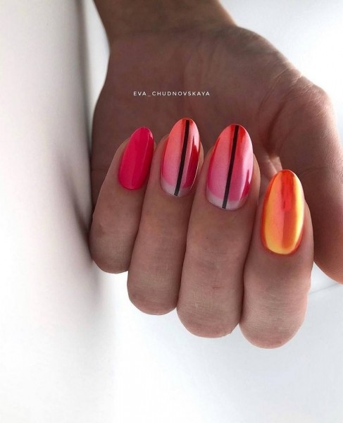 Маникюр с втиркой: необыкновенные идеи дизайна 2021 Маникюр с втиркой: необыкновенные идеи дизайна 2021