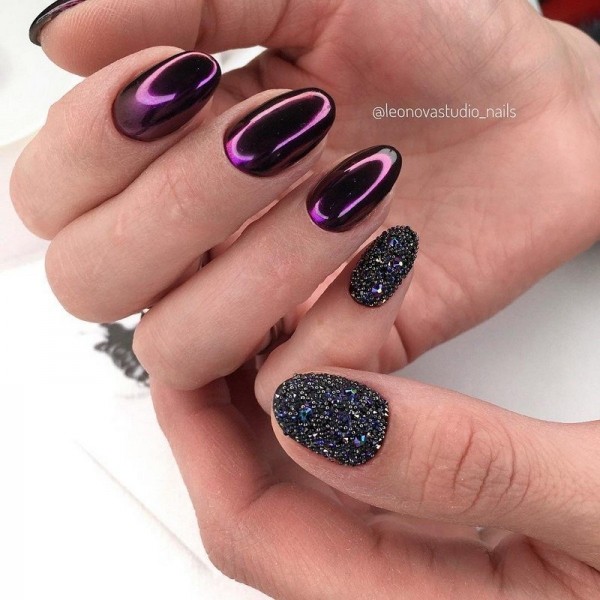 Маникюр с втиркой: необыкновенные идеи дизайна 2021 Маникюр с втиркой: необыкновенные идеи дизайна 2021