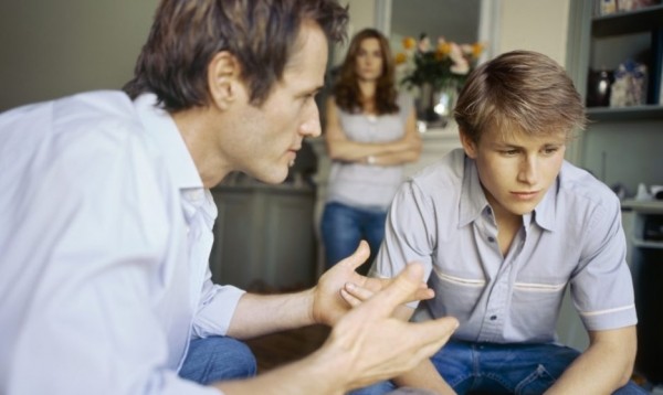 Не пьет таблетки и швыряет ортез в стену. Как лечить подростка, если потом будет поздно? Не пьет таблетки и швыряет ортез в стену. Как лечить подростка, если потом будет поздно?